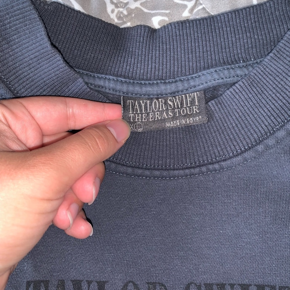 Taylor Swift the Eras Tour Blue crewneck - Picture 2 of 7